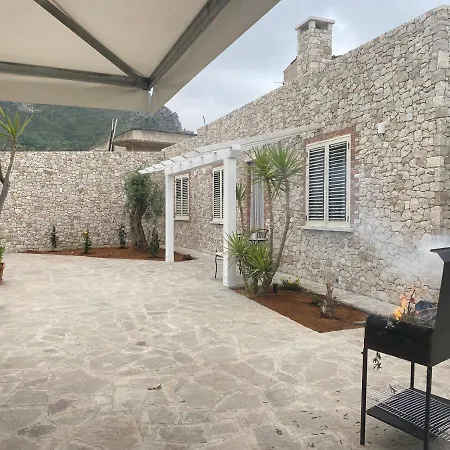 Milisa Villa *